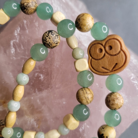 Kawaii Set of (2) - Crystal and Wooden Bead Jewelry - Handmade - Picture 5 of 7